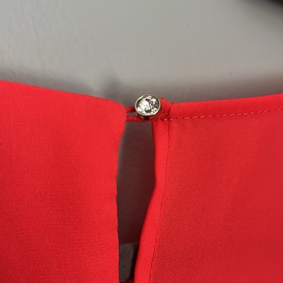 Neiman Marcus | Chiffon, Gauzy Asymmetrical Blouse - Picture 6 of 6